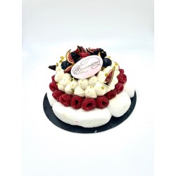 La Pavlova Figues - Entremets by Amandine Patisserie