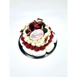 La Pavlova Figues - Entremets by Amandine Patisserie